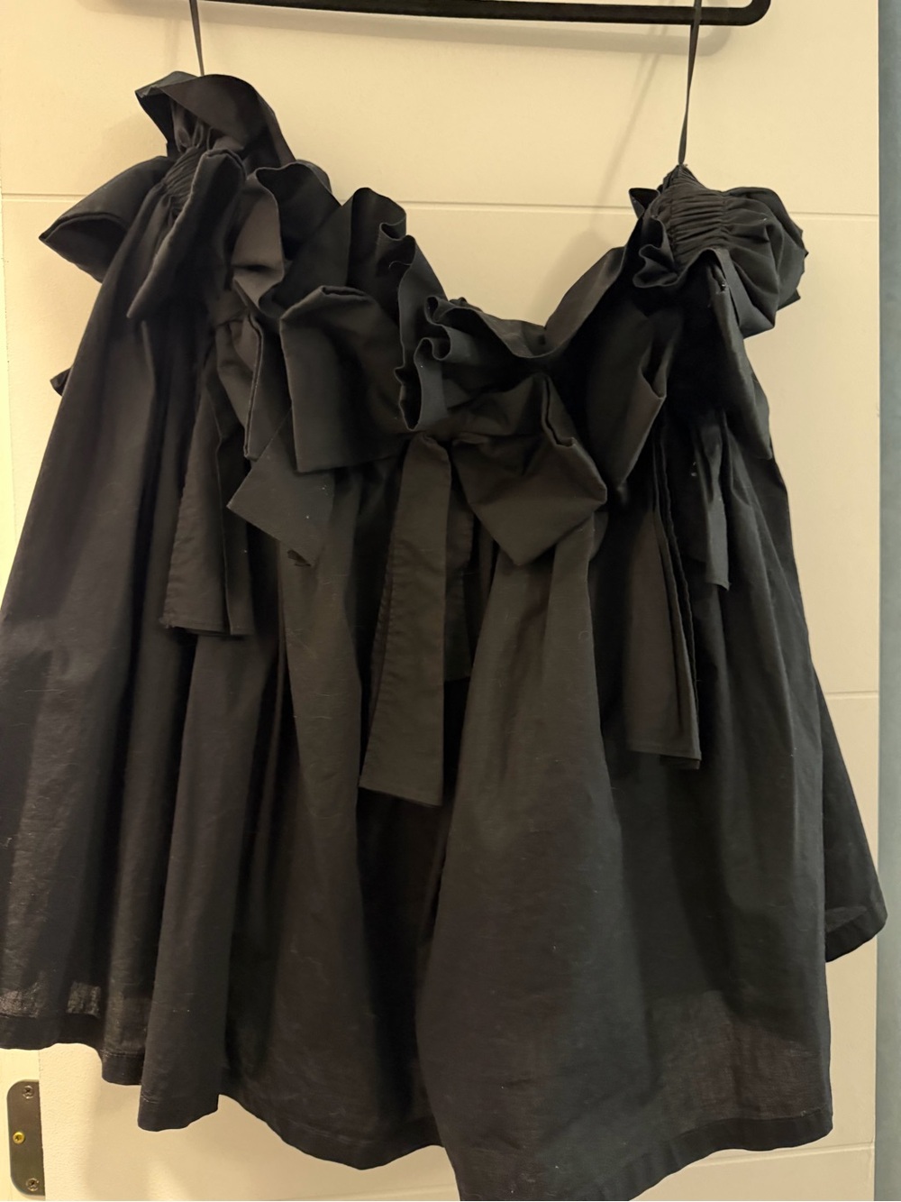 Black Ruffle-bow top - Picture 3 of 3